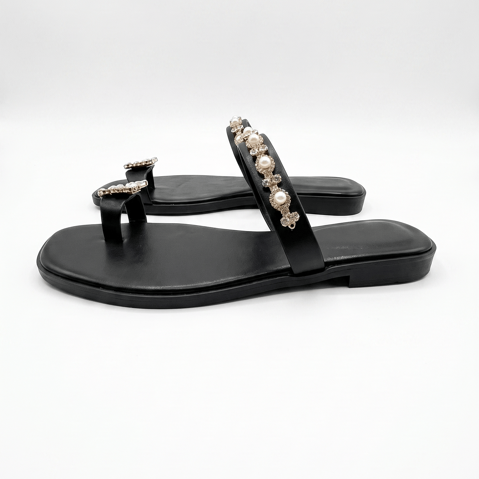 Sparkling Butterfly & Pearl Embellished Toe-Ring Flat Sandals